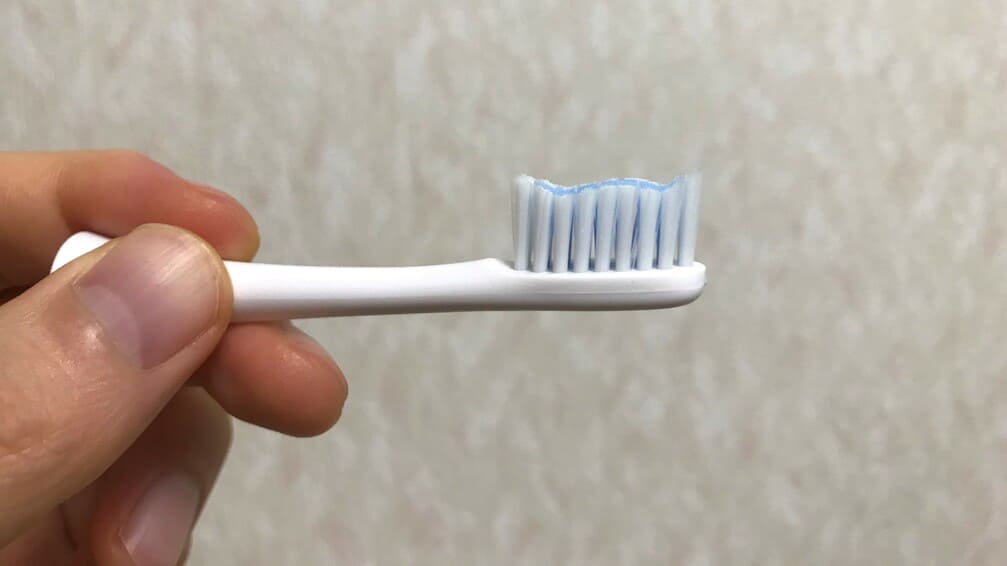 ガレイドデンタルメンバーの歯ブラシを横から撮った写真